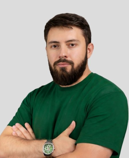 Уджуху Эльдар Вячеславович